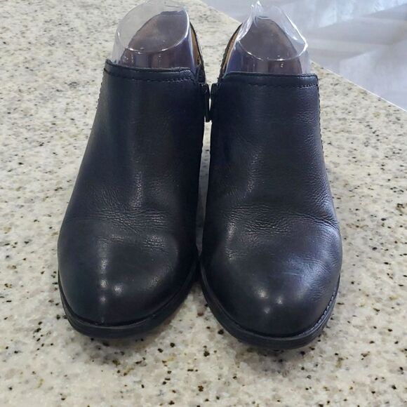 Naturalizer Womans Leather Black Ankle Boot, Zarin, Size 7W - Picture 2 of 10